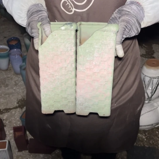 红陶口10高25瑕疵