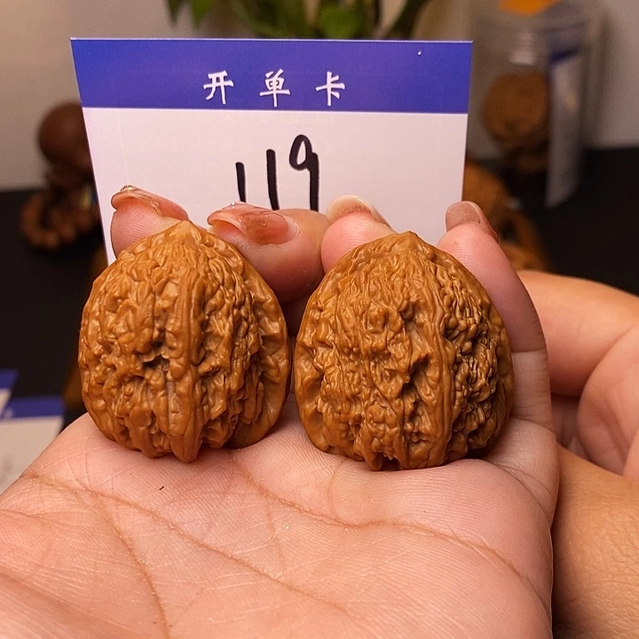 桃核吊坠蚂蚁沟34无刀痕s
