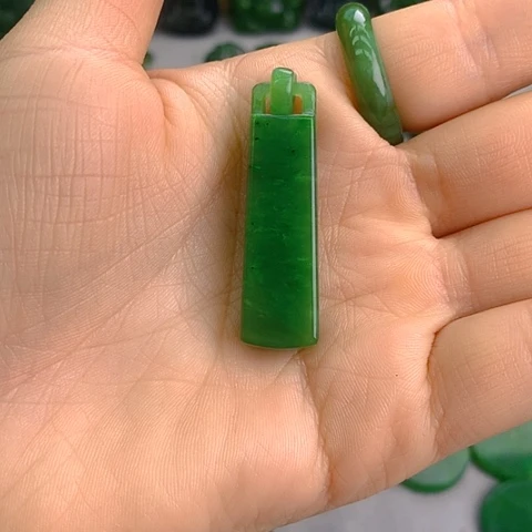 未镶嵌和田玉挂件沐***?小称心如意