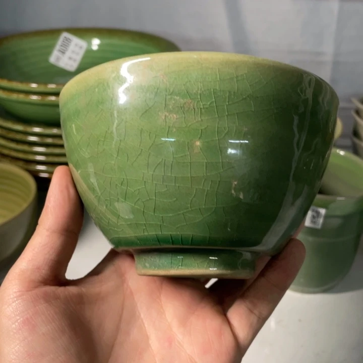 盘瓷器微瑕不退不换缩釉点