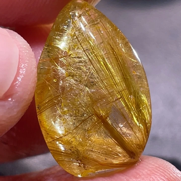 楼***旧发晶颈饰未镶嵌钛