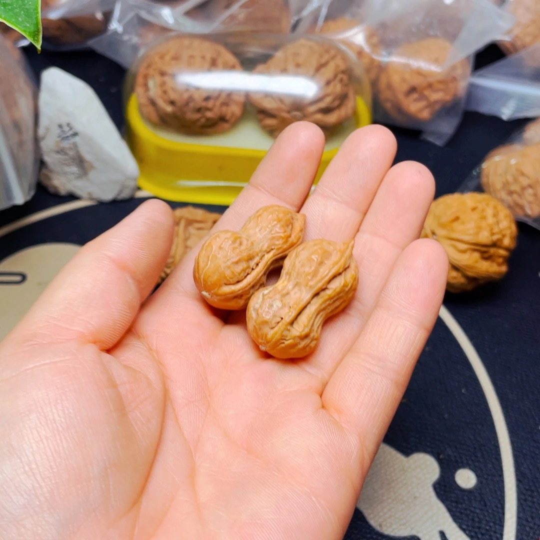 文玩核桃把件梦**始花生一对