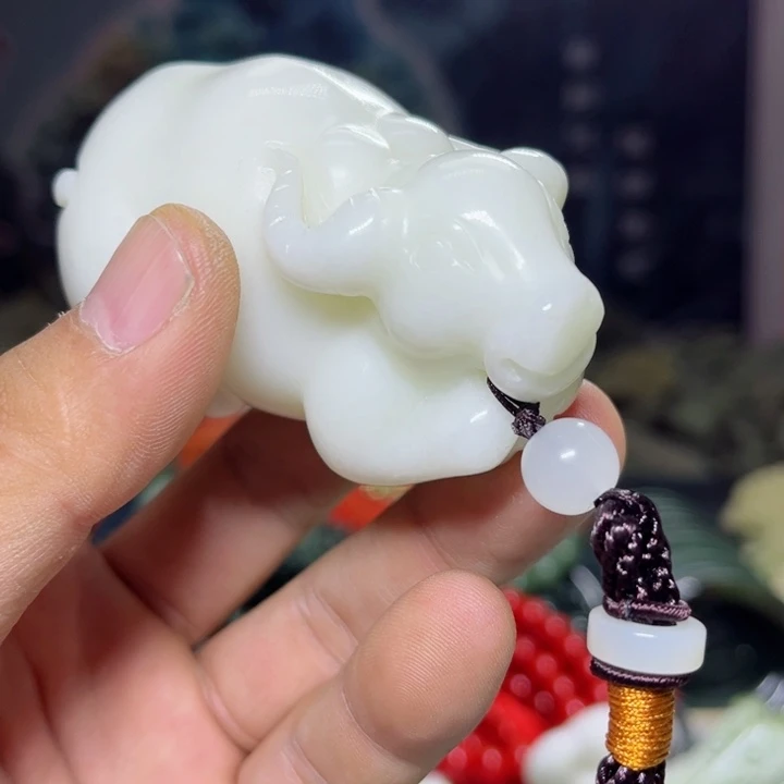 蛇纹石玉手把件未镶嵌