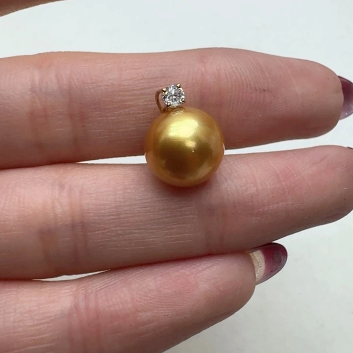 海水珍珠颈饰18K金镶嵌