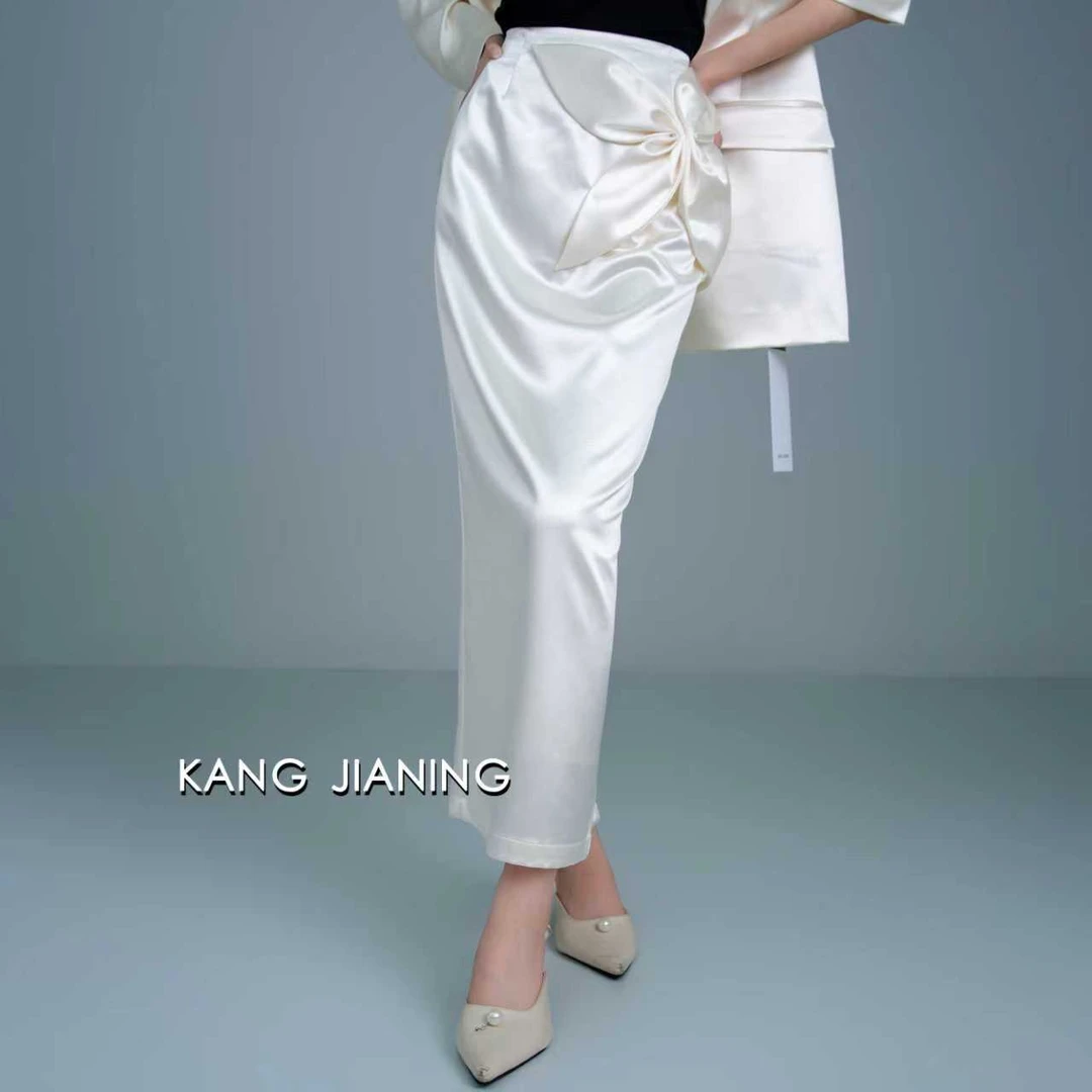 【耀世专享】2025秋冬秀场立裁花朵半裙KQ25Q233