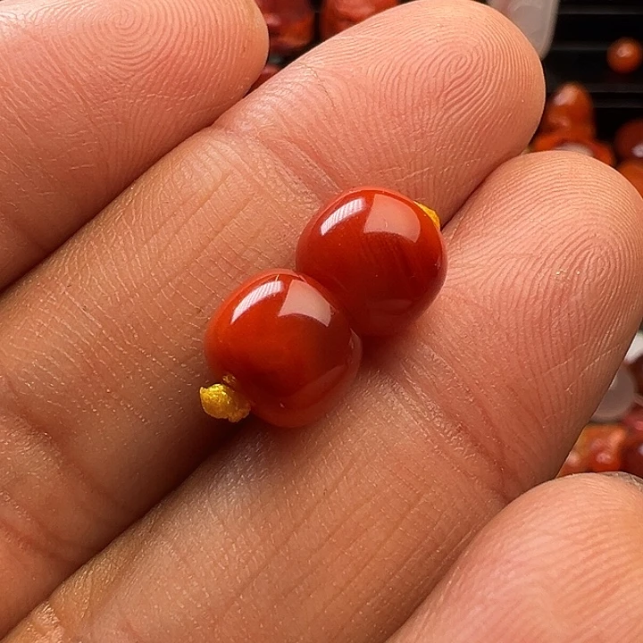 w***良南红玛瑙未镶嵌珠子