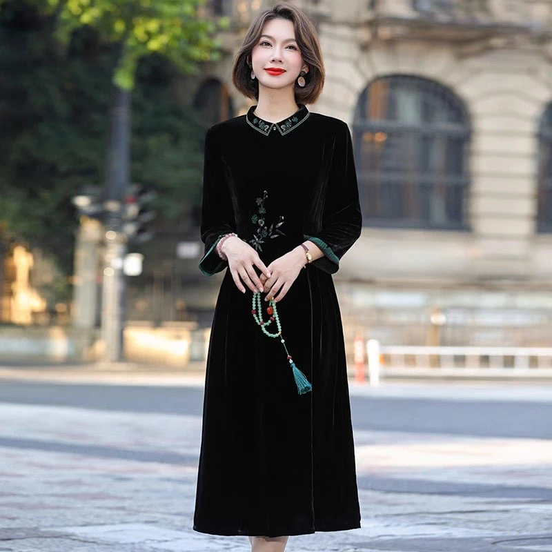 金丝绒连衣裙2025新款女春秋长袖高档端庄大气大码桑蚕丝奢华修身