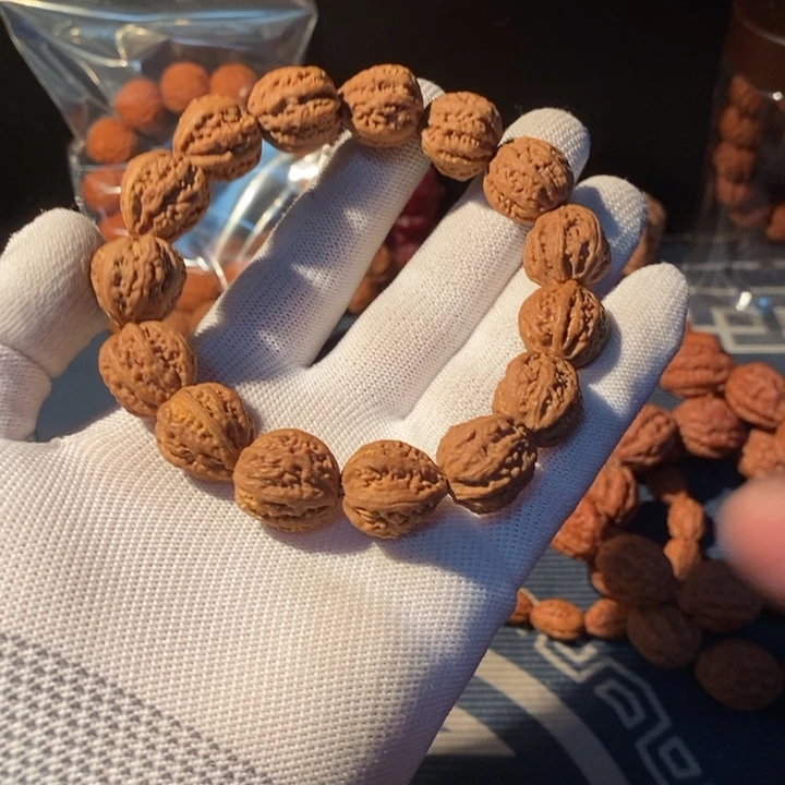 文玩核桃手串……39