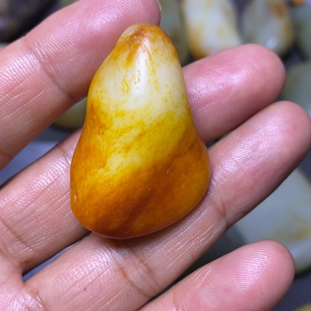 未镶嵌和田玉（糖玉）挂件