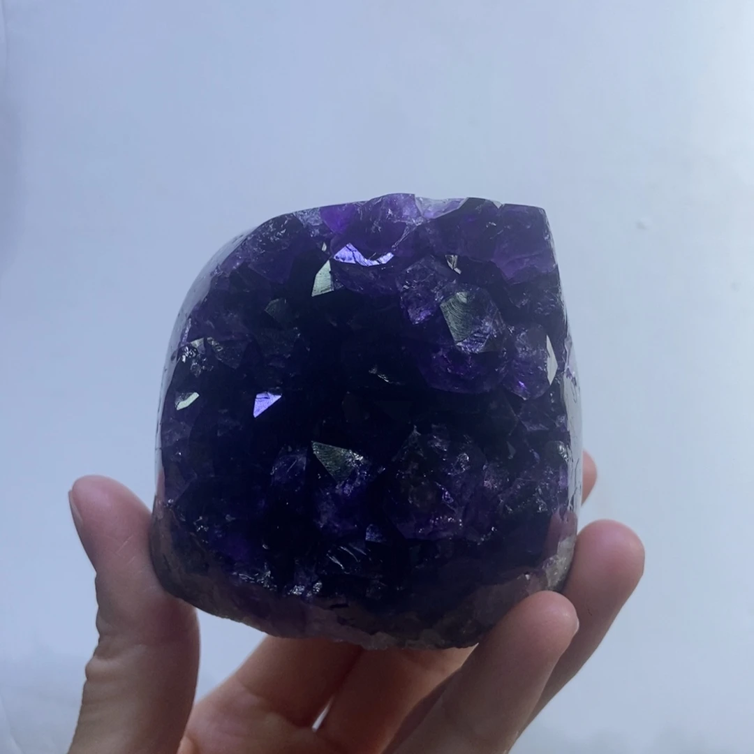 未镶嵌水晶大型摆件（非配饰）