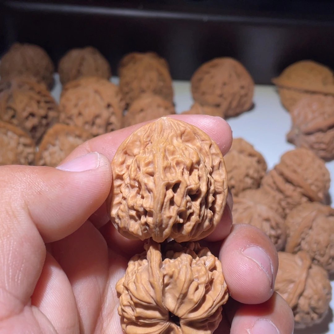文玩核桃吊坠38天地全品