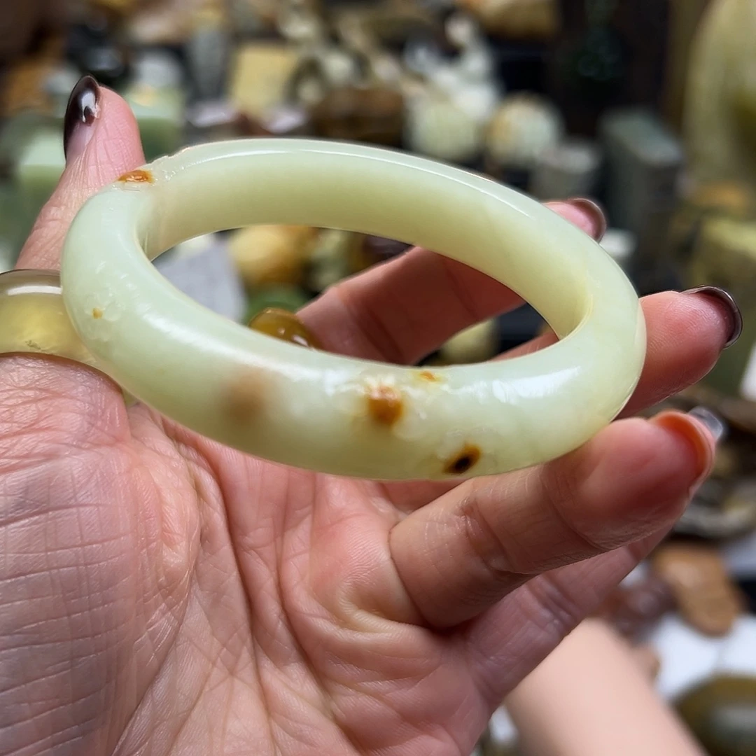 岫玉未镶嵌颈饰花玉55.5梅花