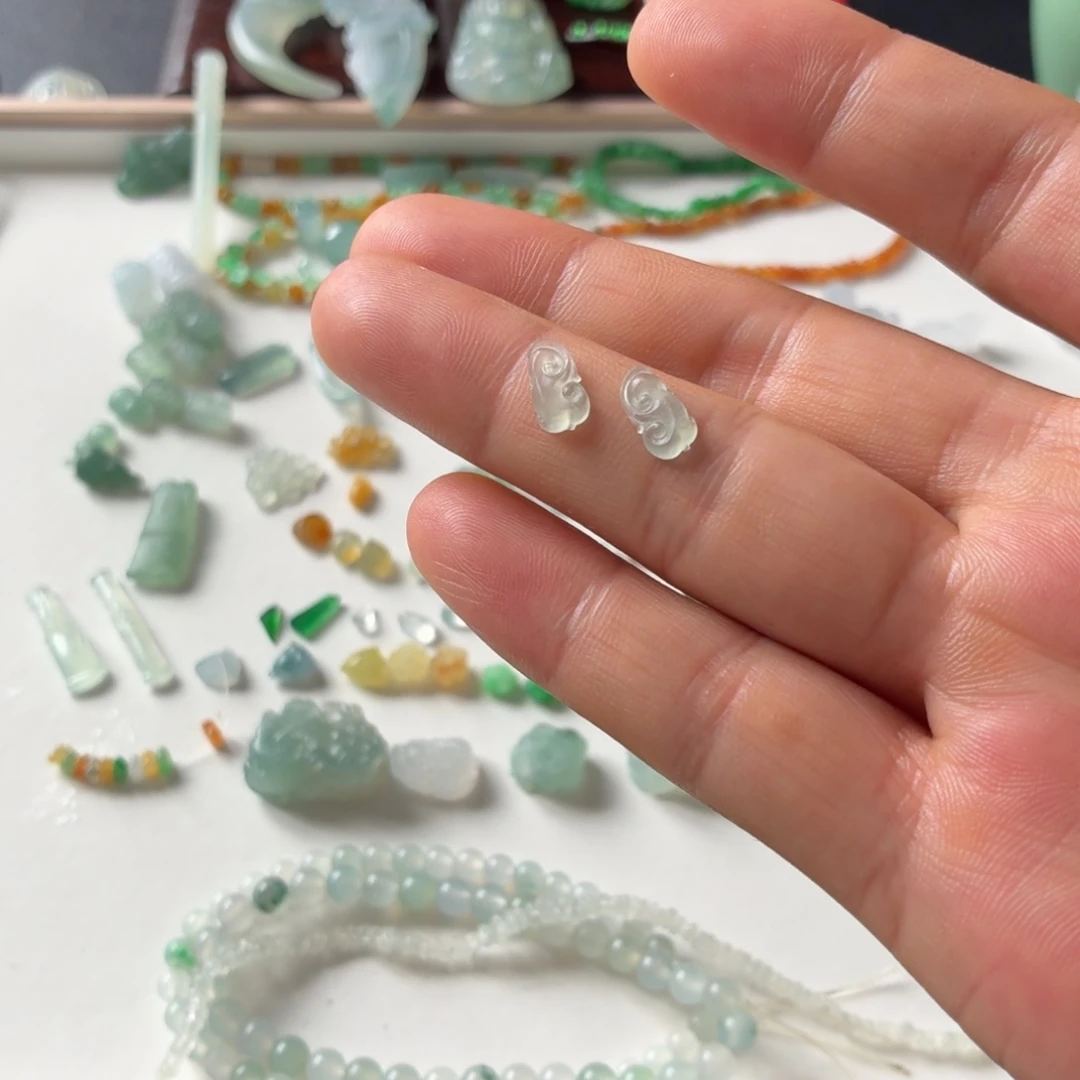 未镶嵌定制翡翠如意