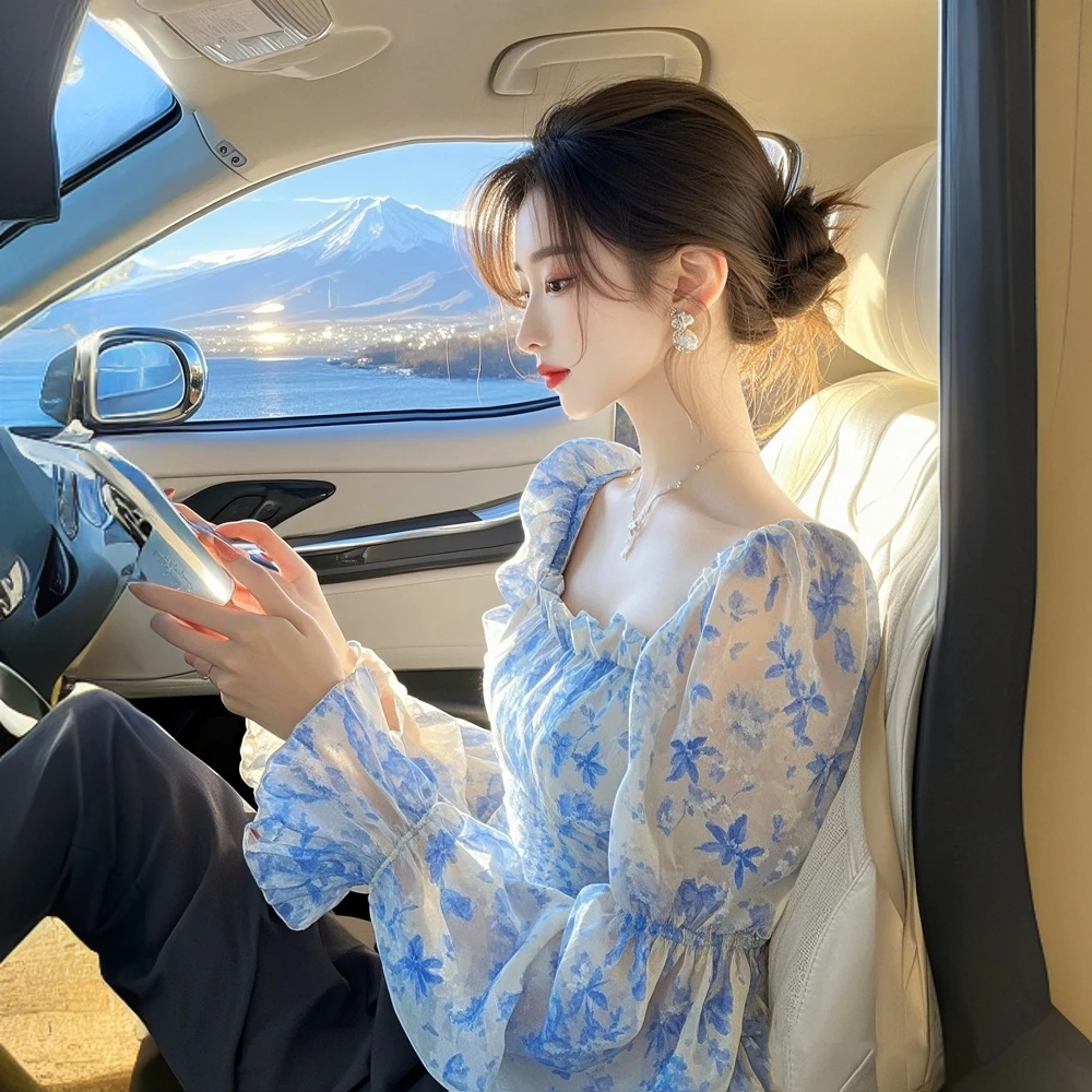 2025春装新款法式高级感轻奢气质上衣超好看独特漂亮蓝色碎花衬衫