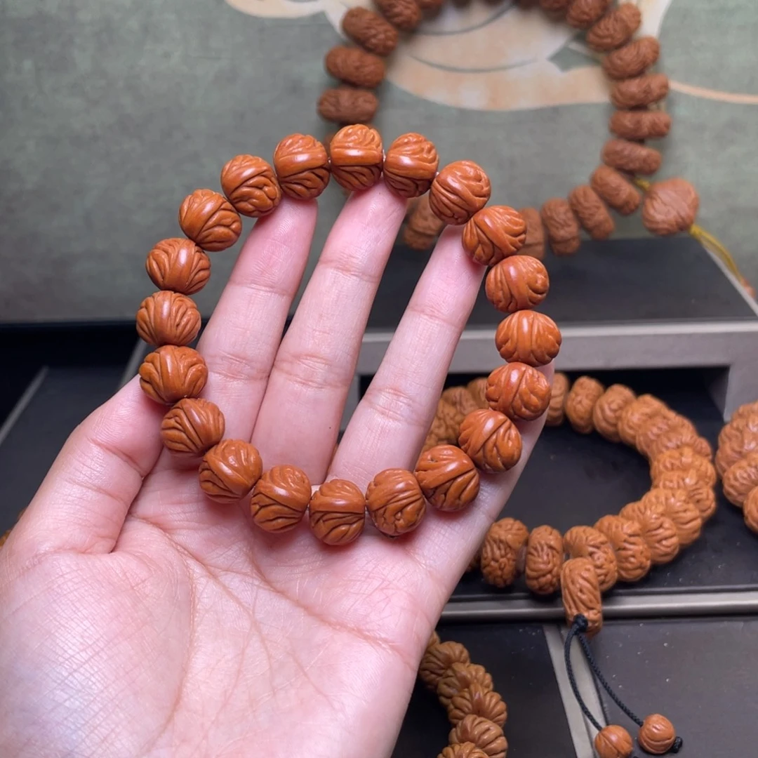 蚂***哥桃核吊坠14红魔爆肚