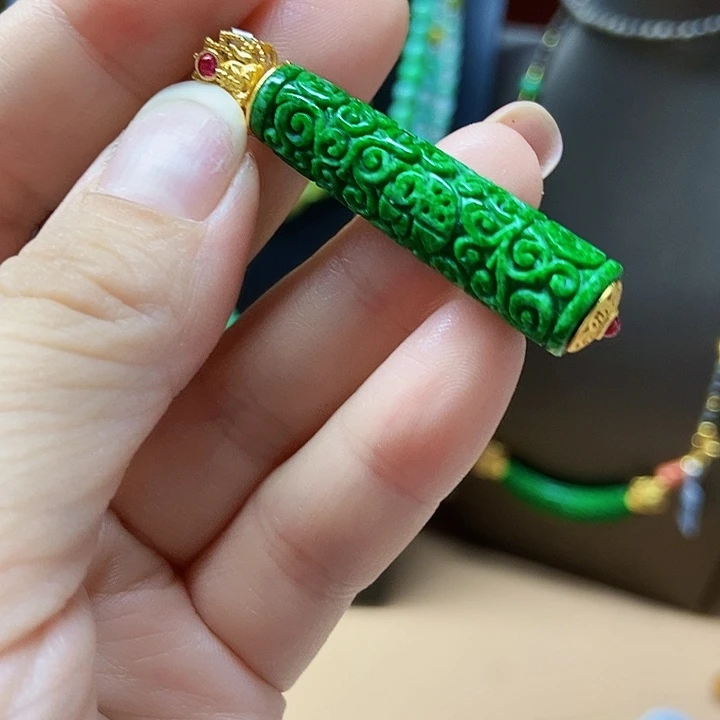 翡翠未镶嵌颈饰吊坠