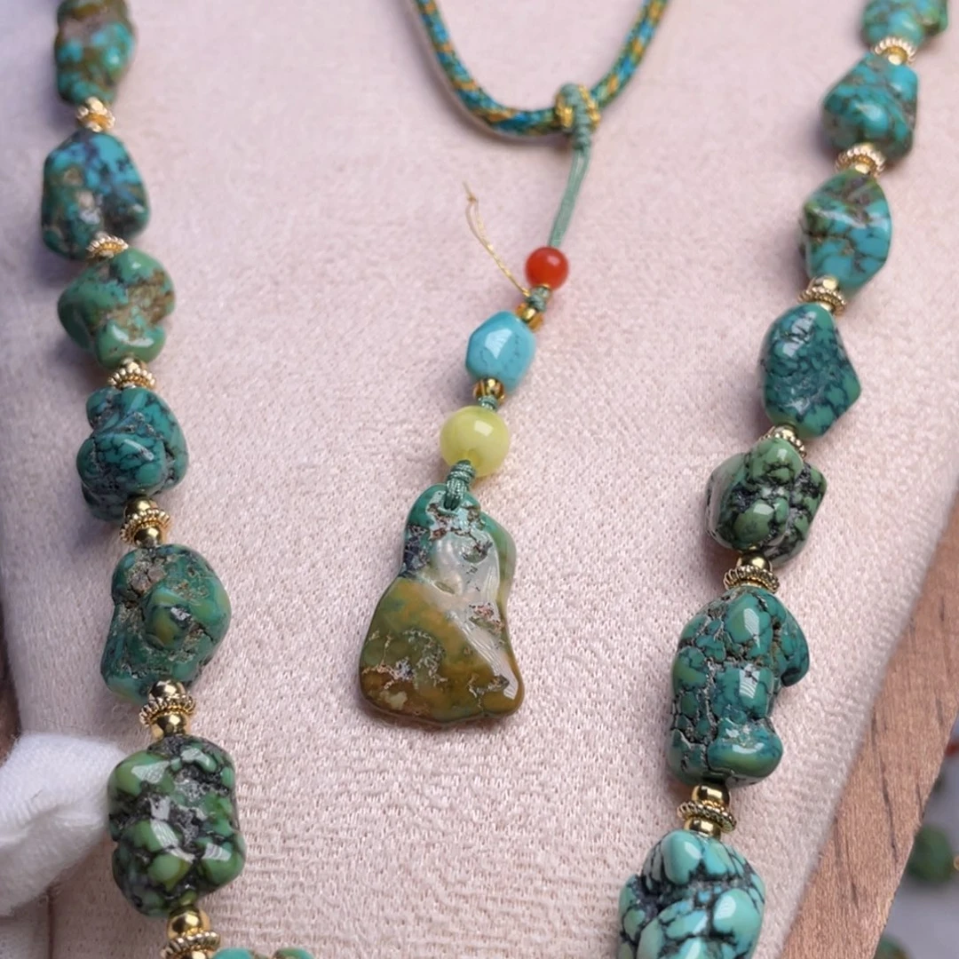 绿松石未镶嵌珠宝奇石31.5克