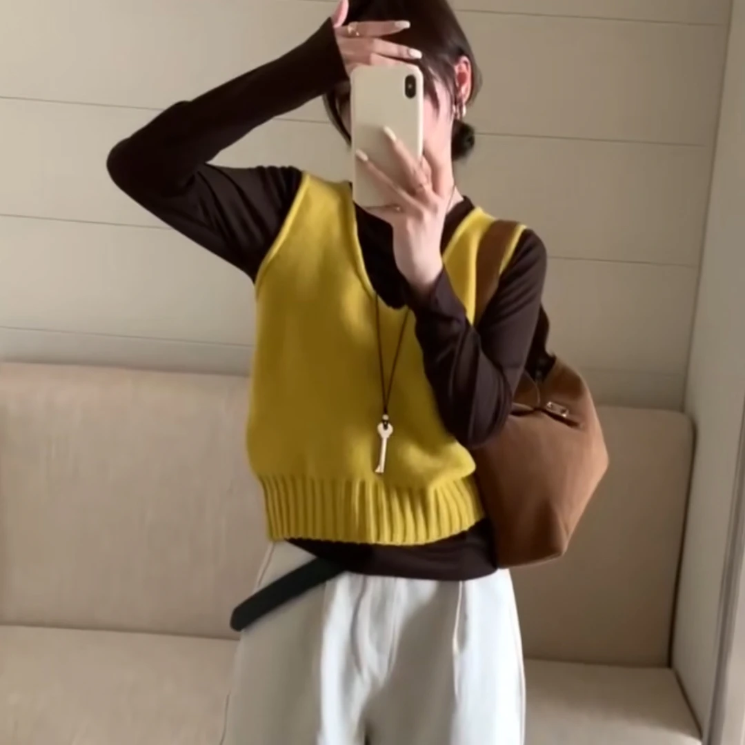 美翻韩系慵懒打底衫+叠穿针织马甲套装