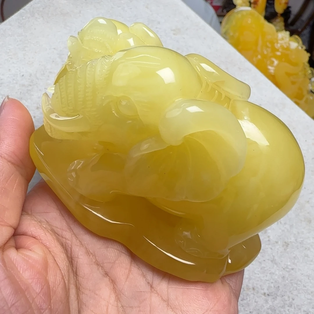 蜜蜡未镶嵌珠宝奇石