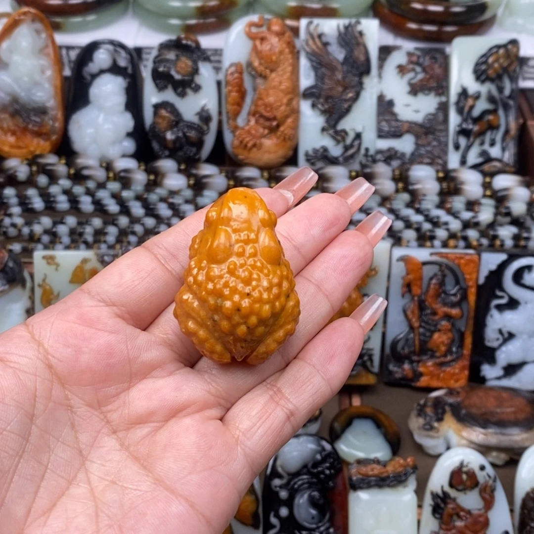 颈饰未镶嵌和田玉可***神