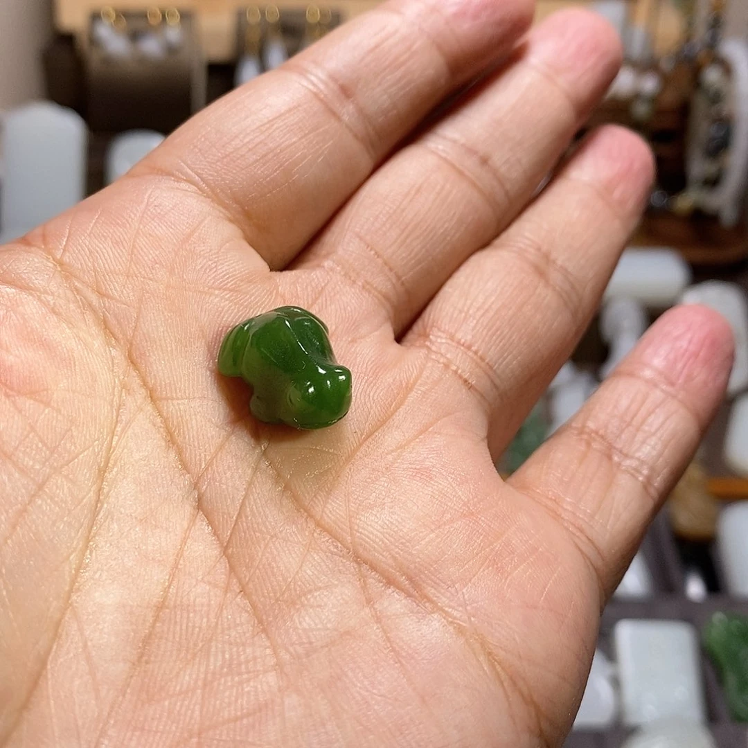 和田玉挂件未镶嵌铜*豆