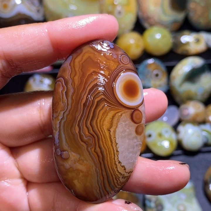 玛瑙/玉髓玛瑙吊坠未镶嵌