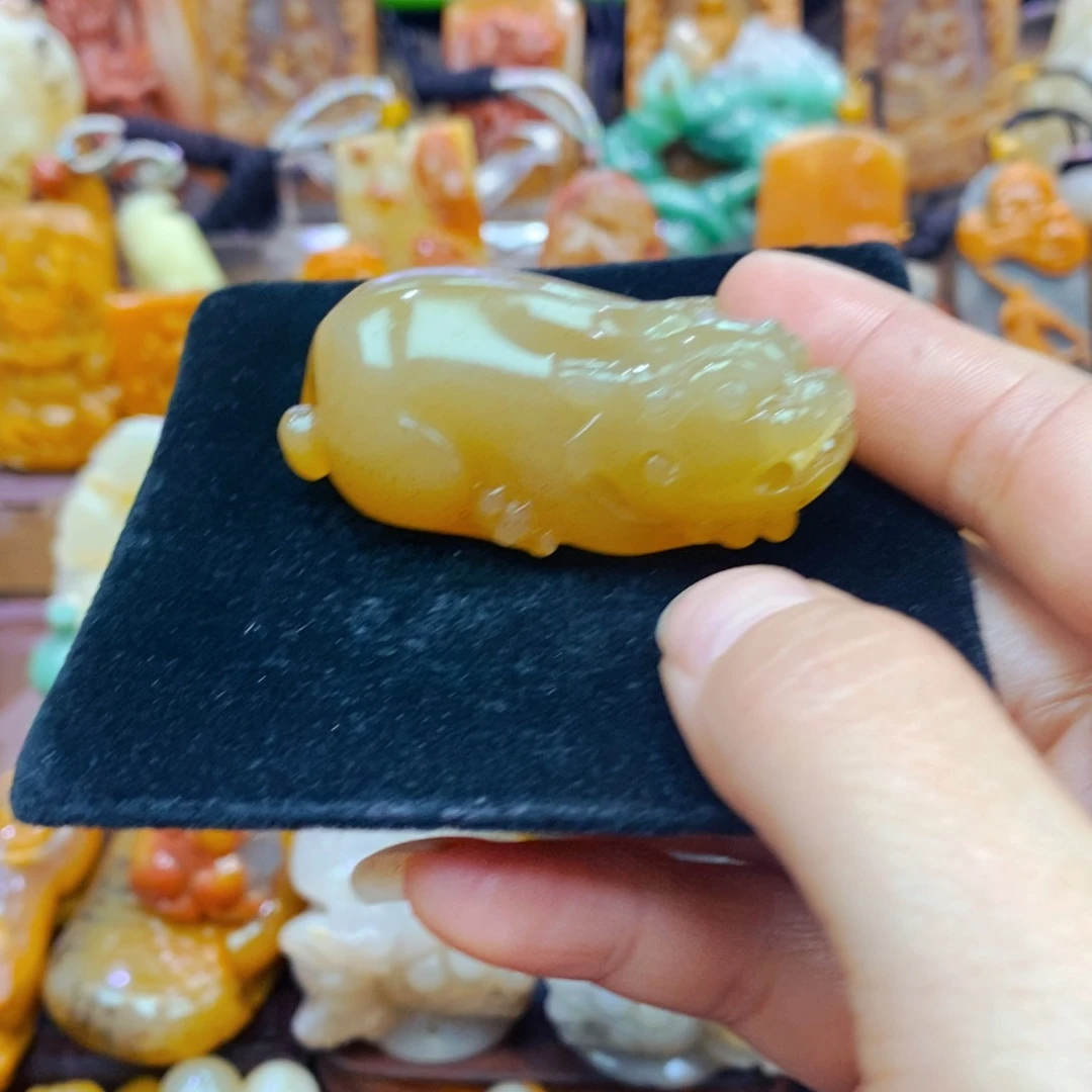 未镶嵌石英质玉（黄龙玉）吊坠(不含链)