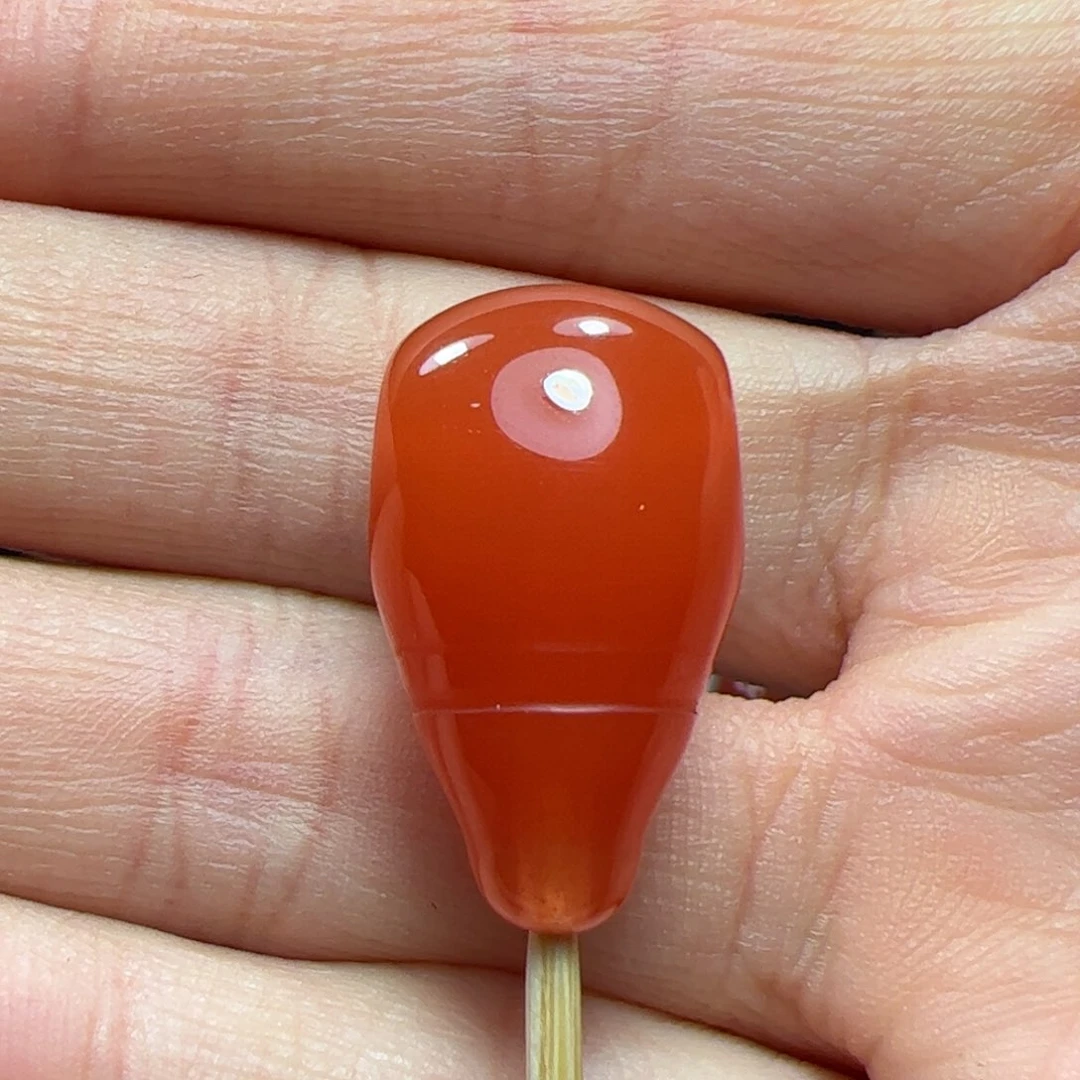 未镶嵌三通南红玛瑙?*