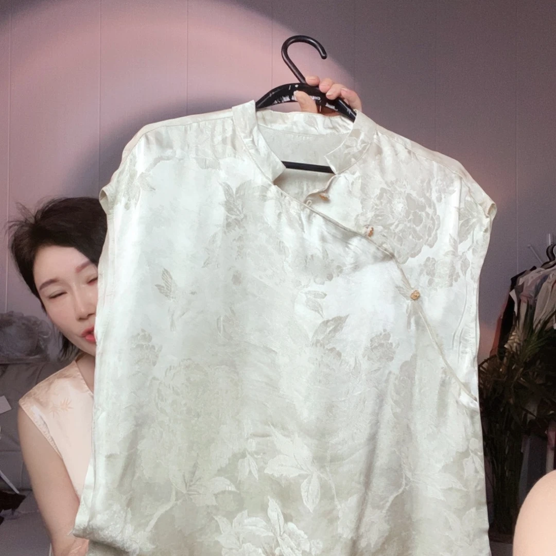 汐***绿色L新中式上衣去拍