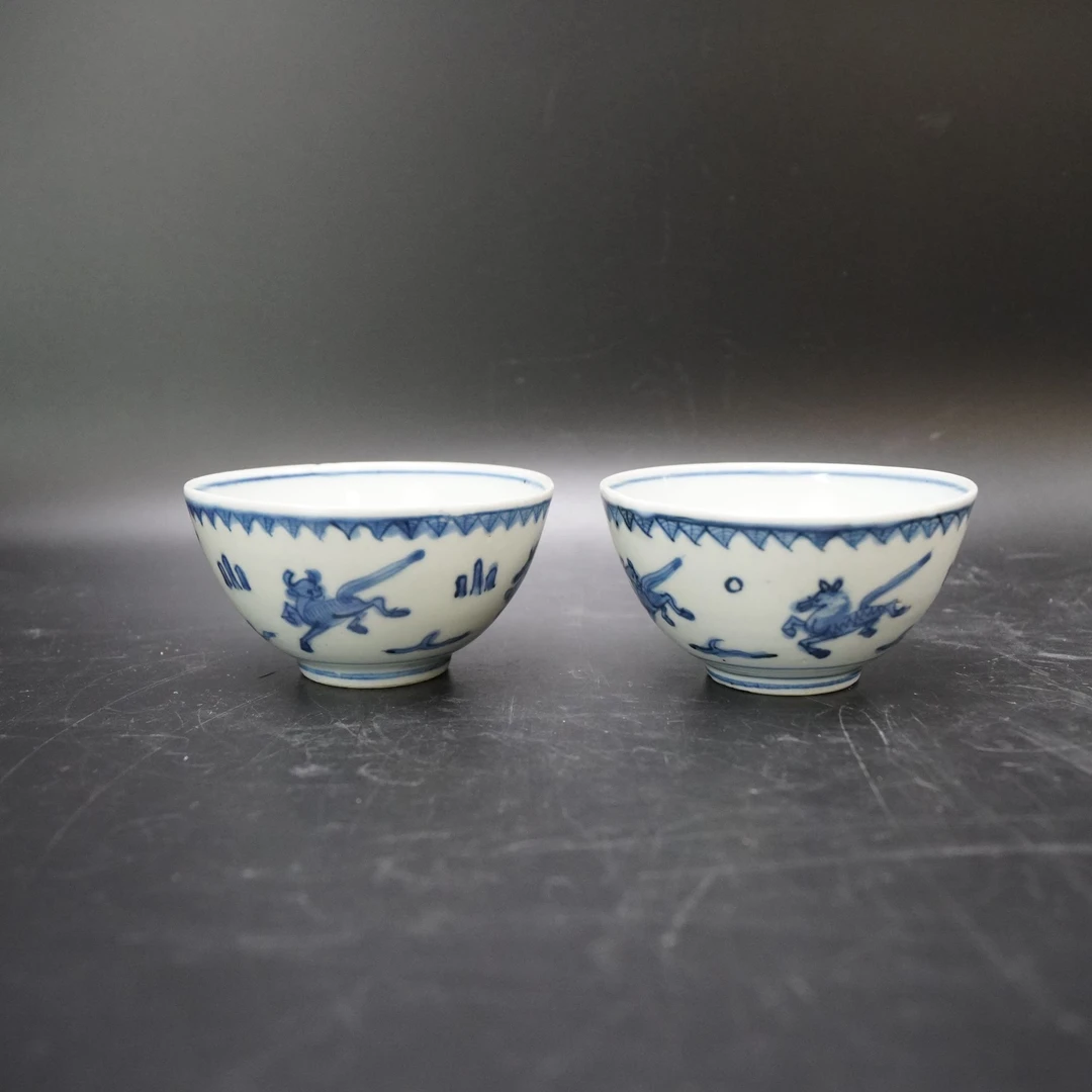 Lot.25082069明天启青花飞马纹碗（2个）口径：11.8cm（左）