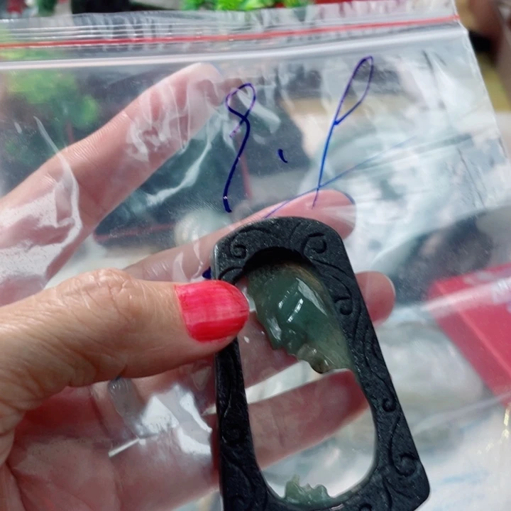 翡翠未镶嵌颈饰成品