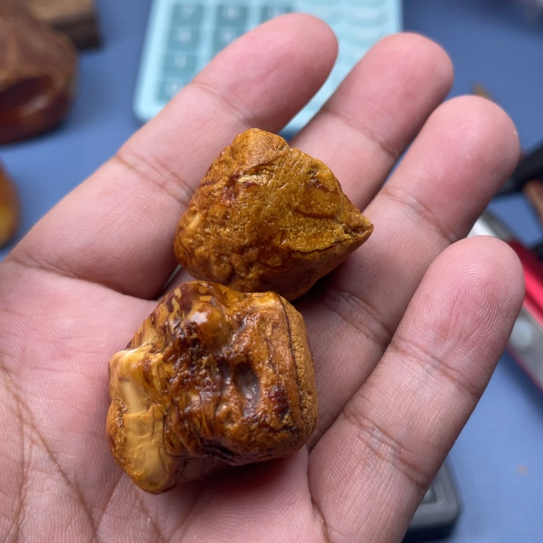追***年定制琥珀未镶嵌蜜蜡定制