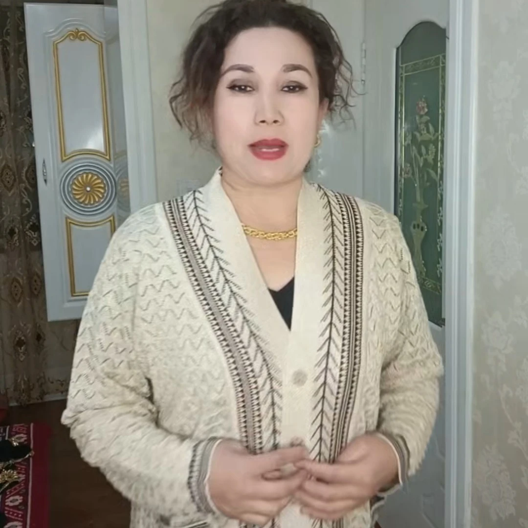 中长款宽松型毛边厚款圆领不褪色半高领羊绒衫女