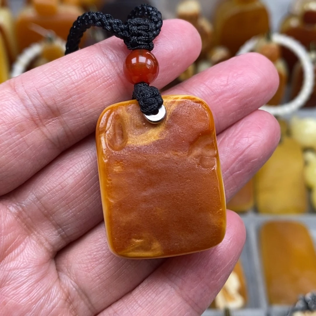 未镶嵌琥珀珠宝奇石