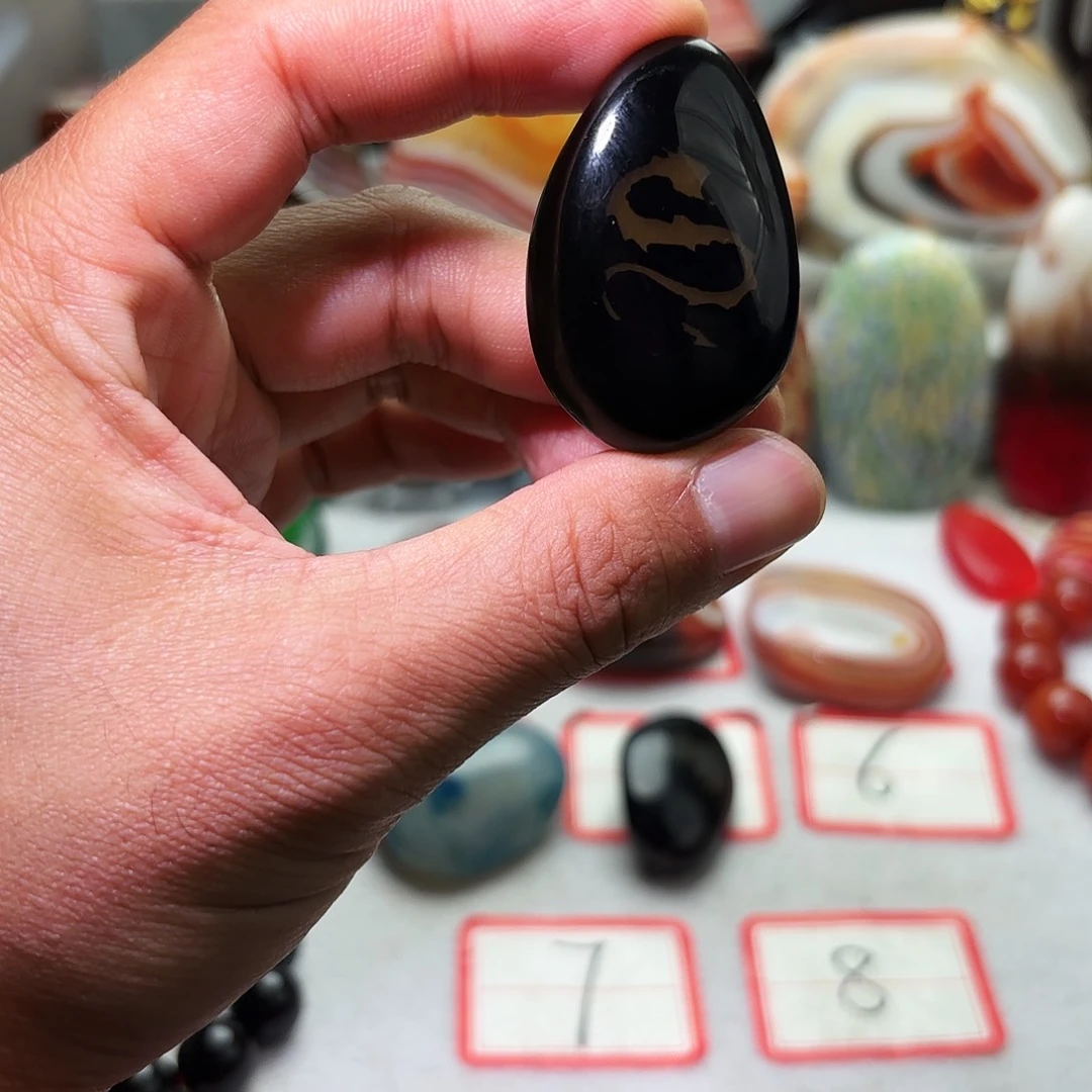 玛瑙/玉髓未镶嵌颈饰