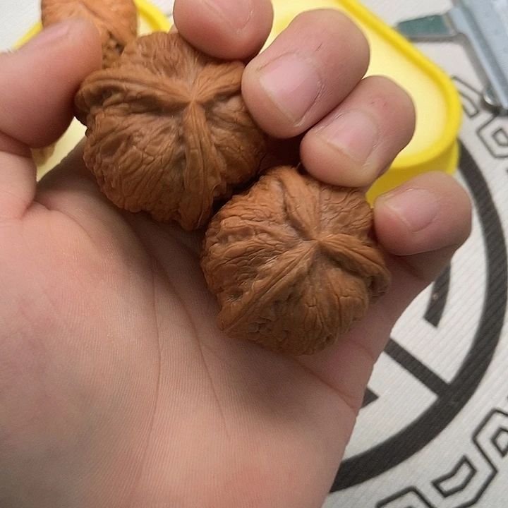 韩***n吊坠文玩核桃