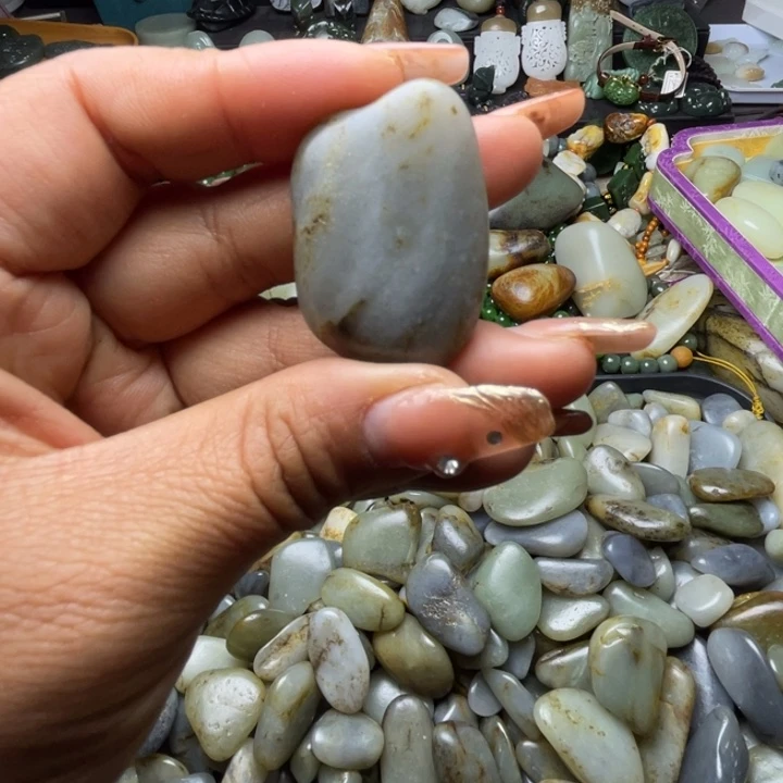 和田玉未镶嵌珠宝奇石