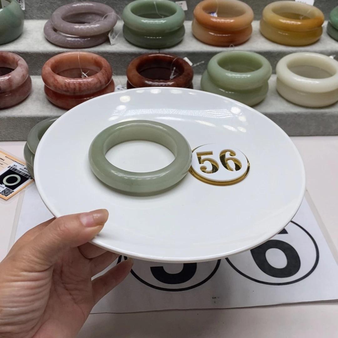 石英质玉未镶嵌手镯