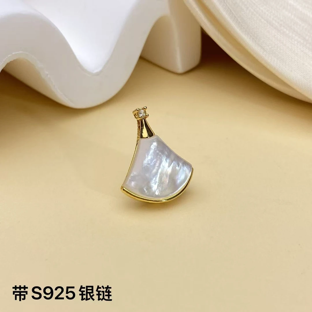 【小北严选】18k金白贝母吊坠1-WL17X32【多样性发一】约12*15mm带链