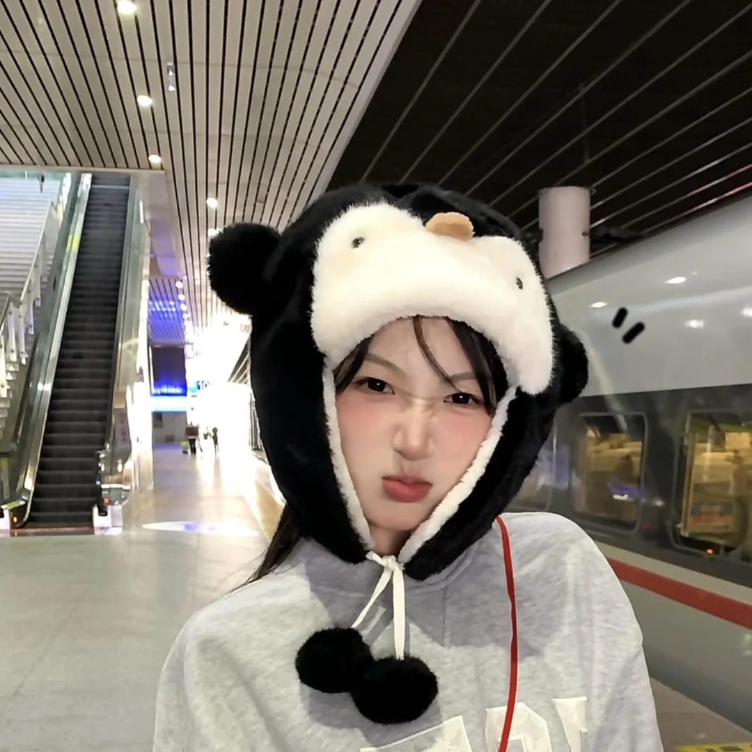 红路皇新款可爱企鹅保暖毛绒帽子女冬季加厚防寒护耳雷锋帽骑车滑