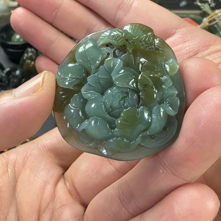 和田玉未镶嵌挂件