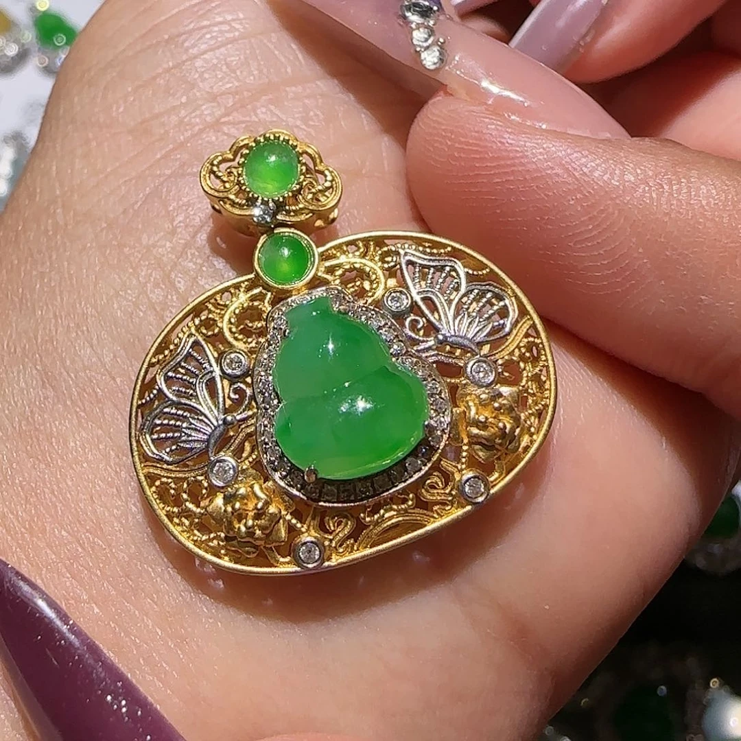 【闪购商品】颈饰18K金镶嵌翡翠天然