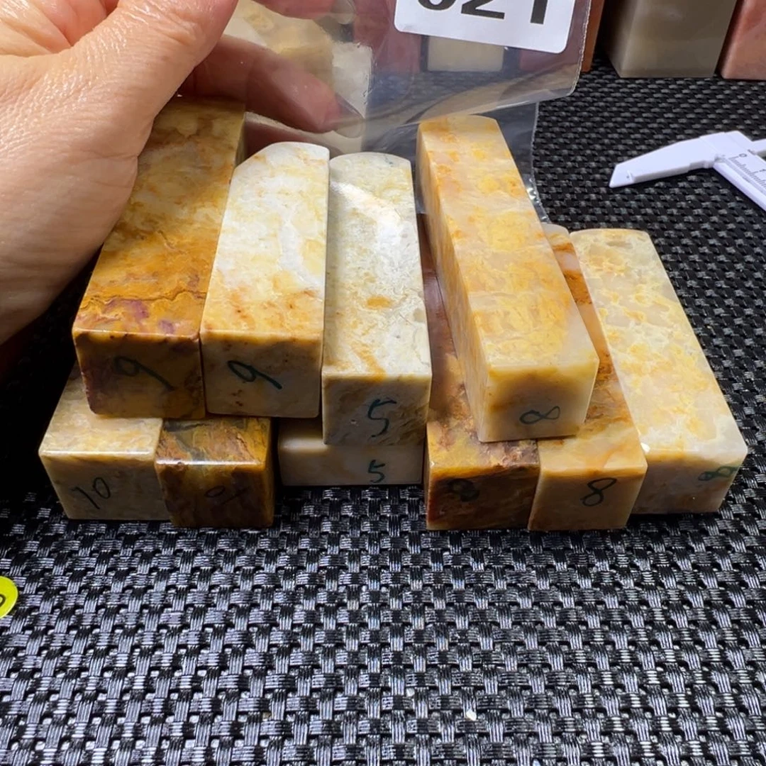 ****人巴林石巴林石巴林石