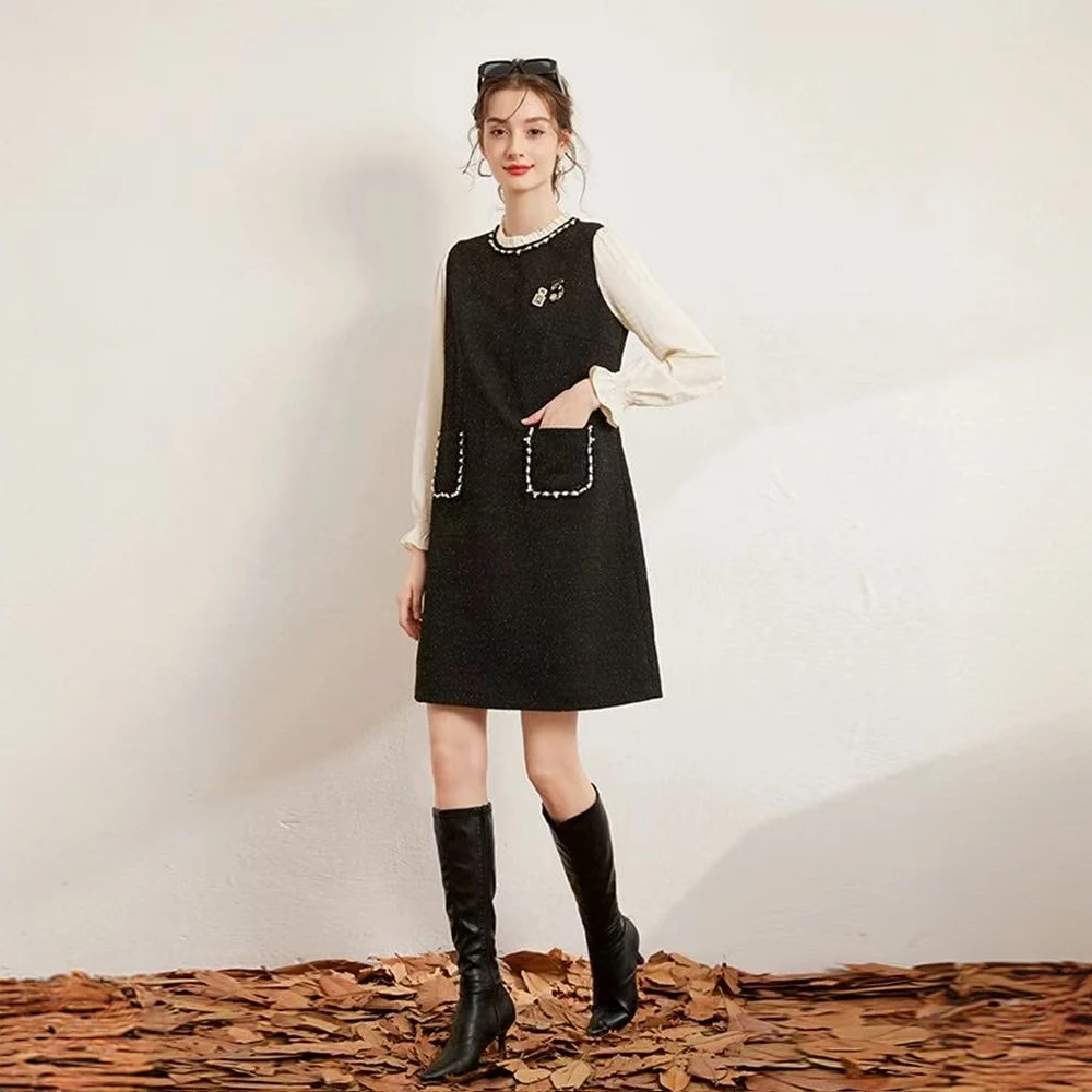 L026时尚撞色拼接中长裙秋新款木耳边圆领长袖胸针连衣裙女