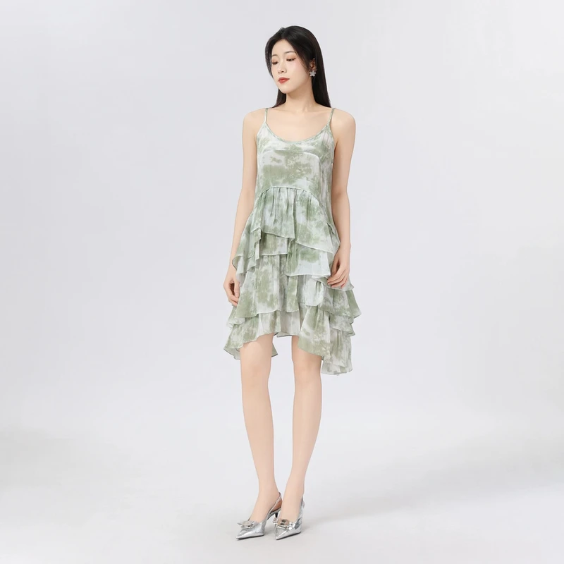 AMASS/阿玛施夏季薄荷漫波洋装新款减龄显瘦百搭吊带连衣裙550015