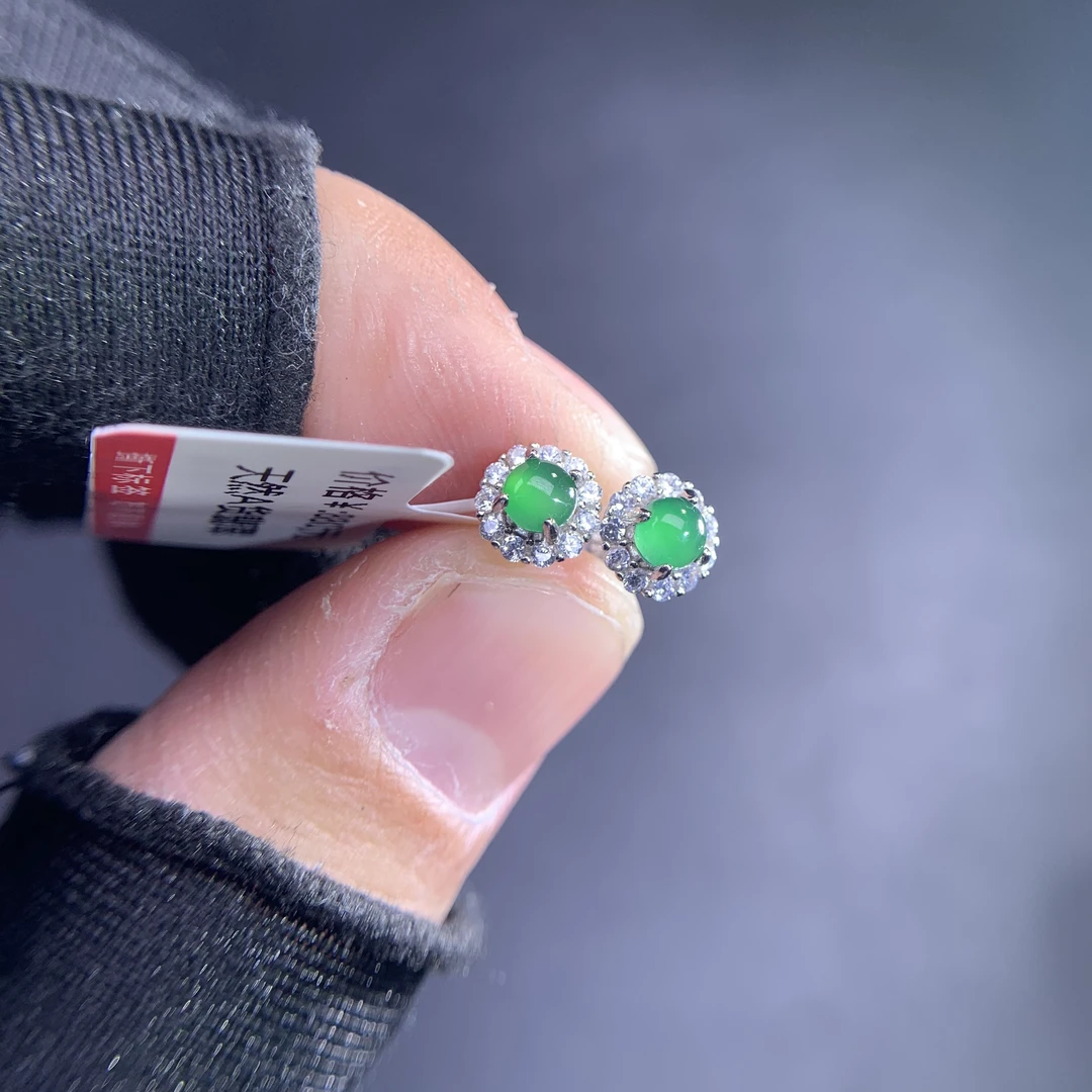 天然A货翡翠S925银镶满绿耳钉759时尚气质女款多样性发货只有一个