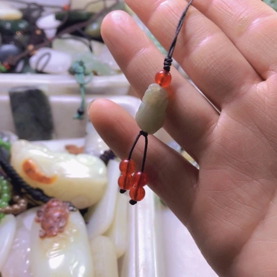 和田玉（碧玉）颈饰未镶嵌