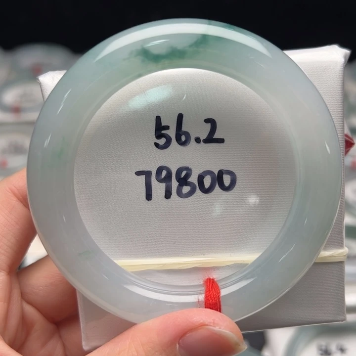 翡翠未镶嵌手镯（圆镯）