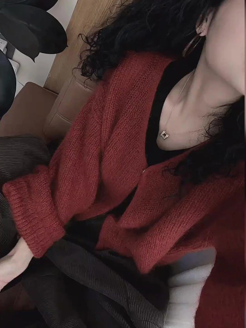 时尚气质百搭高级感显白显瘦复古风红色上衣女2025早秋针织开衫潮