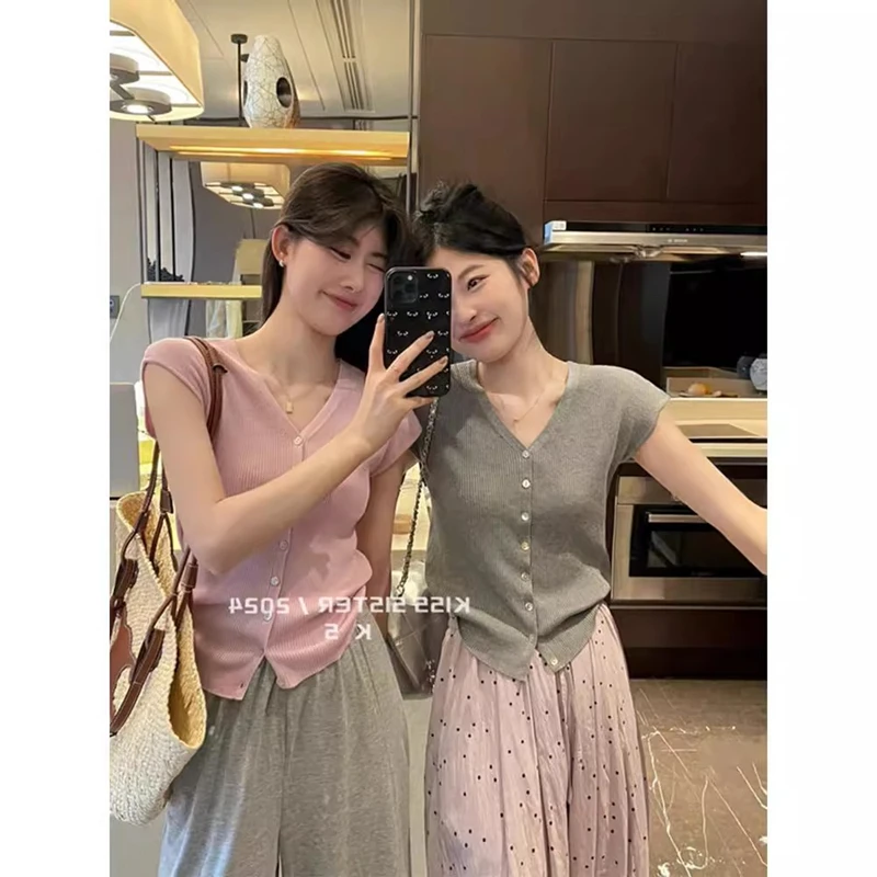 粉色V领冰丝短袖针织开衫女2025夏季韩版设计感小飞袖百搭t恤上衣